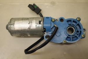 17797340 – 0390201626 – Sitzmotor