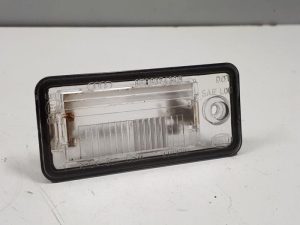 22225238 – 8E0807430B – Registration plate light