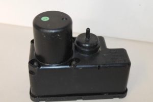 17790164 – 443862257B – Vacuumpomp Elektrisch Deurvergrendeling