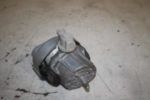 17825169 – 4F0199382AN – Engine mount