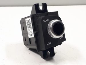 20222842 – 8W1919616D – Radiobedienings paneel