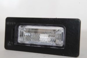 17788517 – 8T0943021 – Registration plate light