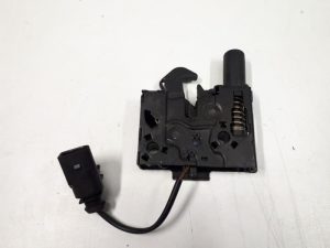 20680024 – 8W0823509C – Slotmechaniek Motorkap