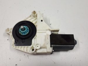 20367286 – 8K0959802A – Door window motor