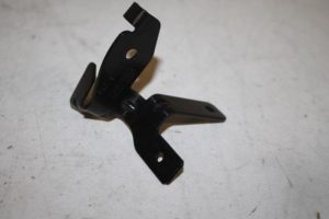 17819038 – 8W0971502H – Steun (diversen)