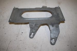 17817031 – 8N8035529B – Steun (diversen)