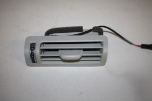 17825573 – 4N0819209AEP5 – Air grill side