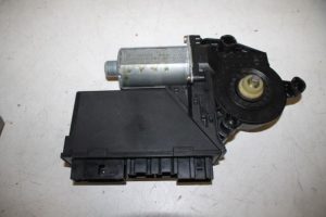 17830033 – 4E0959801A – Door window motor