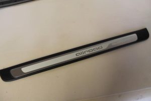 17791821 – 8K985337301C – Afdeklijst dorpel links