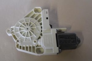 17791030 – 8K0959811A – Door window motor