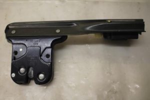 17798135 – 8N0827505B – Slotmechaniek Achterklep