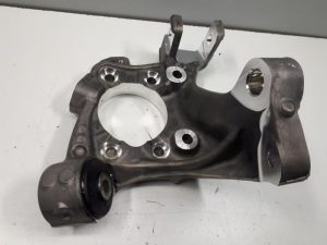 19804609 – 4F0505434G – Fusee rechts-achter