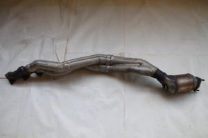 17797310 – 4E0253059L – Exhaust manifold + catalyst