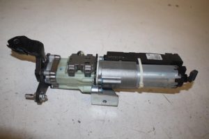 17805337 – 4L0827851B – Sluithulpmotor achterklep