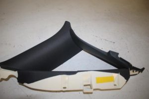 17806485 – 4G5867287BBI – Stijlbekleding links-achter