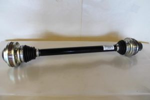 17792304 – 8R0501203C – Antriebswelle links hinten