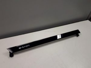 20597624 – 4KL857186AV58 – Armaturenbrett Zierleiste