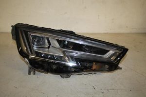 17822378 – 8W0941034A – Koplamp rechts