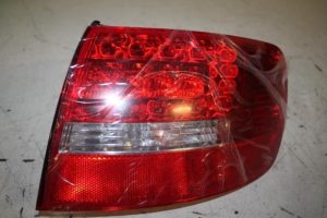 17813674 – 4F9945096E – Taillight, right