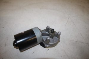 17821481 – 1C0955119 – Front wiper motor