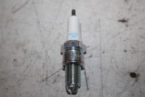 17814443 – BUR5ET10 – Bougie