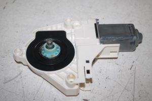 17809279 – 8K0959801B – Raammotor Portier