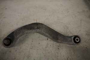 17831605 – 8K0505324H – Draagarm boven rechts-achter