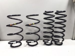 20886451 – 5Q0411105DP, 5QF511115DG – Veerschroef voor