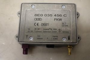 17796502 – 8E0035456C – Radio versterker