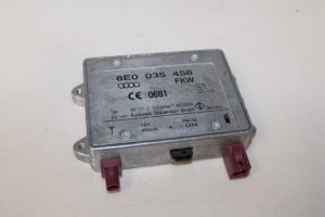 17791671 – 8E0035456 – Radio versterker