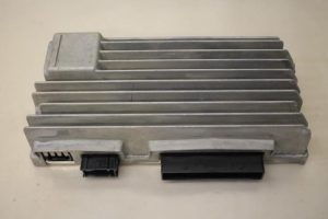 17801901 – 8T1035223A – Radioverstärker