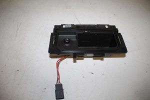 17830965 – 4G0857951A4PK – Asbak voor