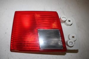 17818941 – 4A0945093E – Achterlicht links