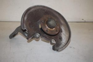 17830647 – 8K0505432AP – Fusee rechts-achter