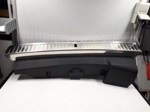 19767430 – 4M8864483A4PK – Abdeckung Stürmer Keil hinten