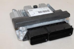 17792901 – 8K5907115F – Engine management computer