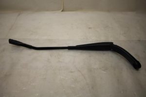 17798000 – 8V2955408B1P9 – Front wiper arm