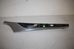 17809875 – 4H0867102EGN6 – Portiergreep 4Deurs rechts-voor