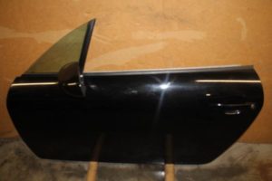 17799416 – 8N0831051C – Portier 2Deurs links