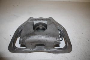 17806730 – 4B0615124A – Remklauw (Tang) rechts-voor