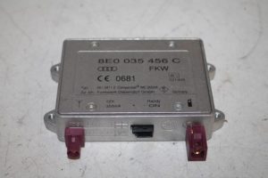 17805338 – 8E0035456C – Radio versterker