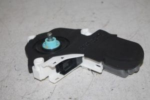 17808116 – 8K0959801B – Door window motor