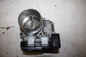 17824653 – 03C133062D – Gasklephuis