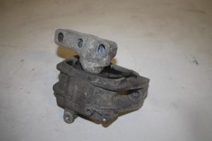 17826761 – 1K0199262AT – Engine mount