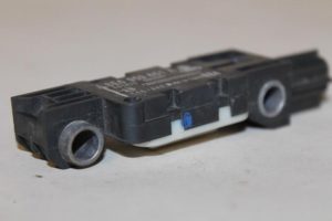 17789826 – 8E0959651A – Airbag Sensor