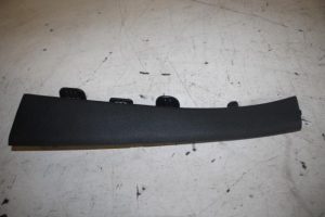 17815100 – 4M08682044PK – A-stijl Afdekkap rechts