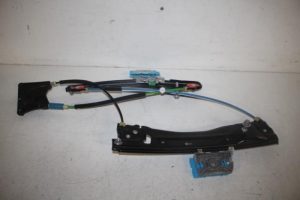 17809293 – 8W8839462 – Rear door window mechanism 4-door, right