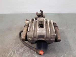 22293616 – 8E0615423 – Remklauw (Tang) links-achter