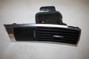 17802206 – 4F2820902DH77 – Luchtrooster Dashboard