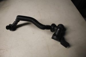 17811828 – 8K2611931AB – Hose (miscellaneous)